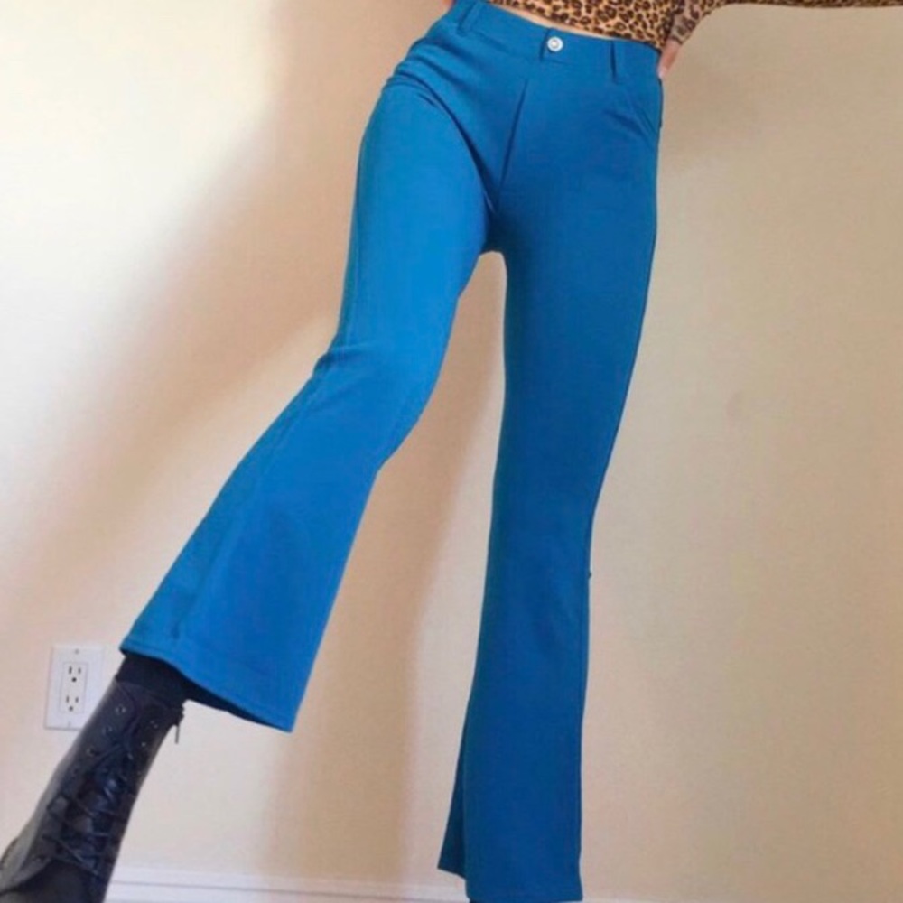Vintage 90’s/Early 2000’s Strechy Aqua Flare Pants